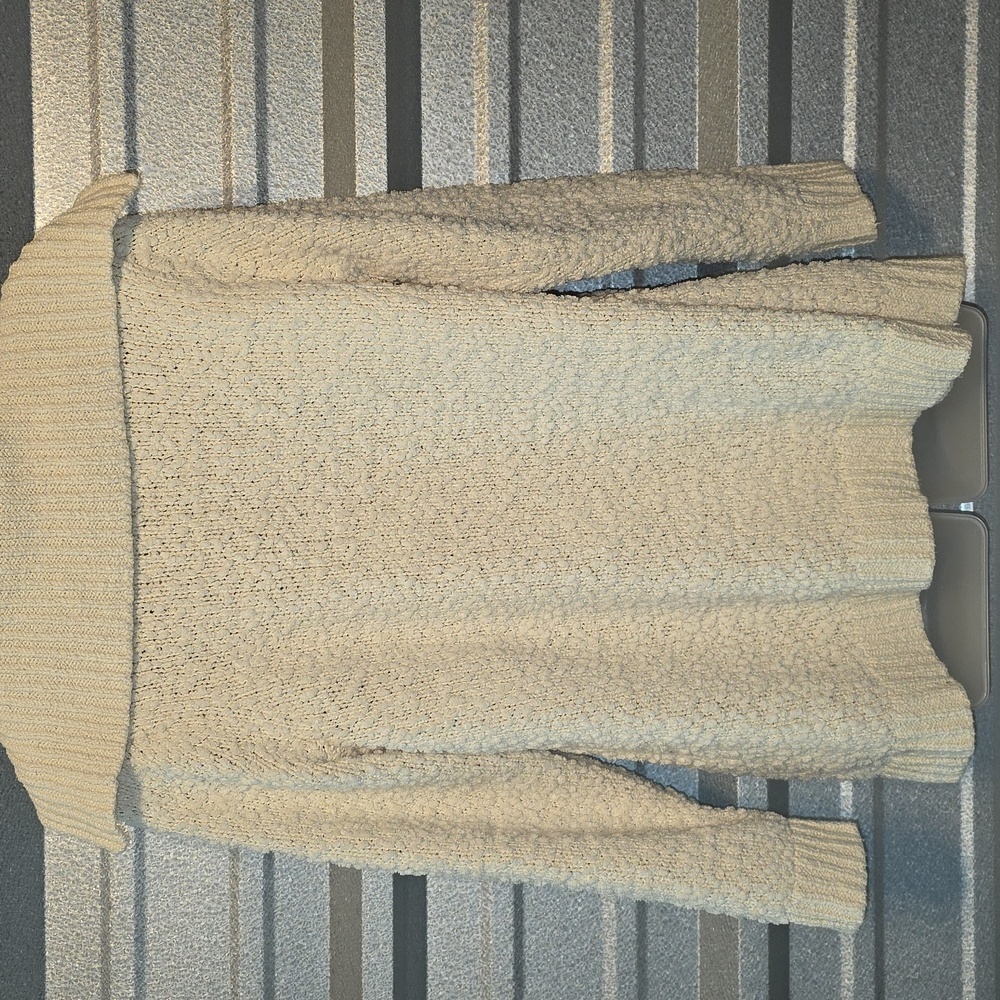 J. Jill Off-White V-Neck Sweater with Pockets - Picture 2 of 3